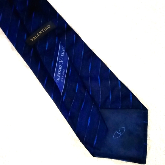 Valentino 100% Silk Navy Stripes Necktie Tie Italy - Picture 10 of 14